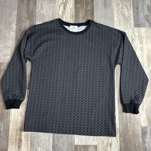 Betsey’s Boutique Shop Womens Medium, Black Sweater - Picture 1 of 5